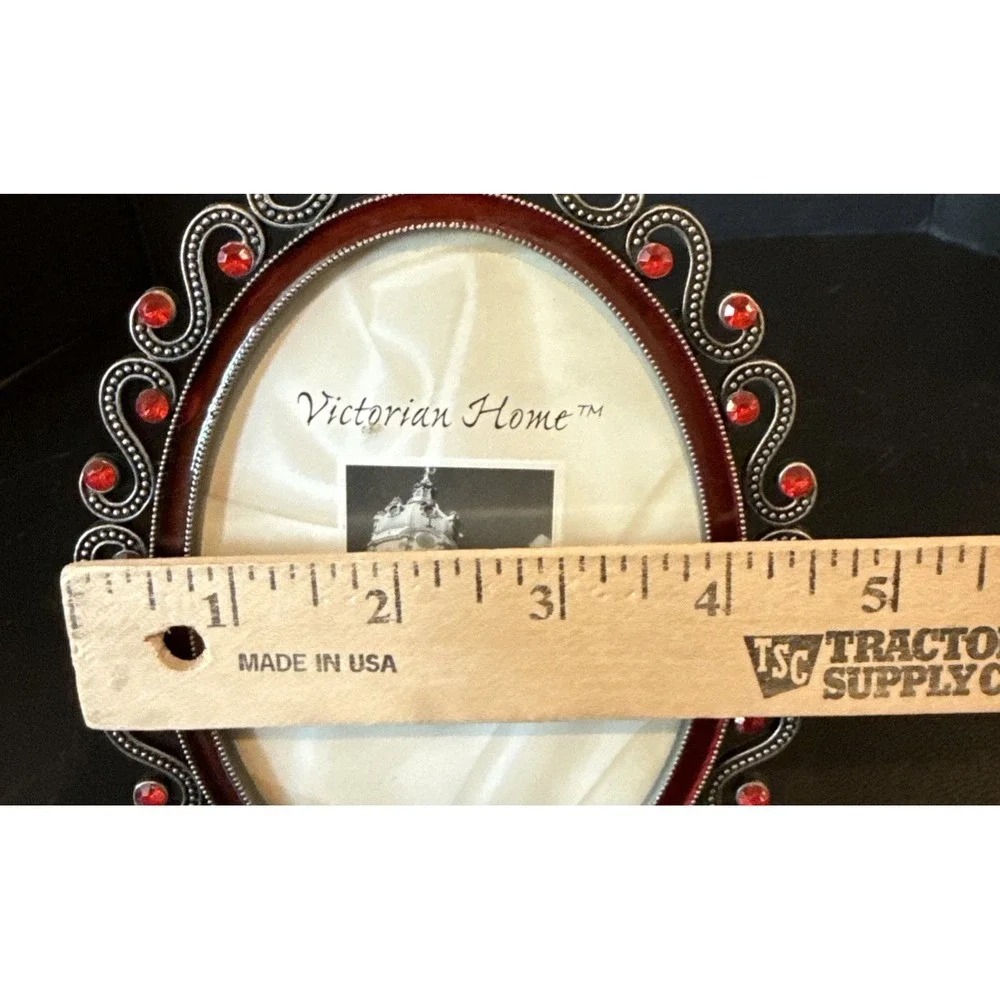 Victorian Home Red Embellished‎ Enamel Oval Picture Frame 3.5 X 5 Silver Tone